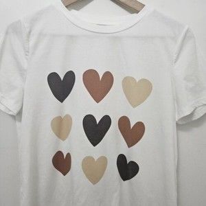 EMERY ROSE Women's White Round Neck Heart Print T-Shirt Size M